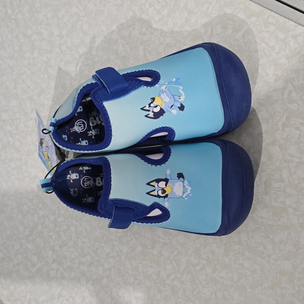 Bluey water shoes NWT Size 13/1 GroundUp‎